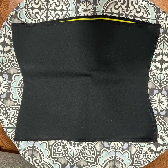 New Hot Belt Black and Pink Waist Trainer - Picture 3 of 6